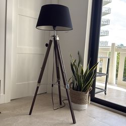 Lámpara de pie