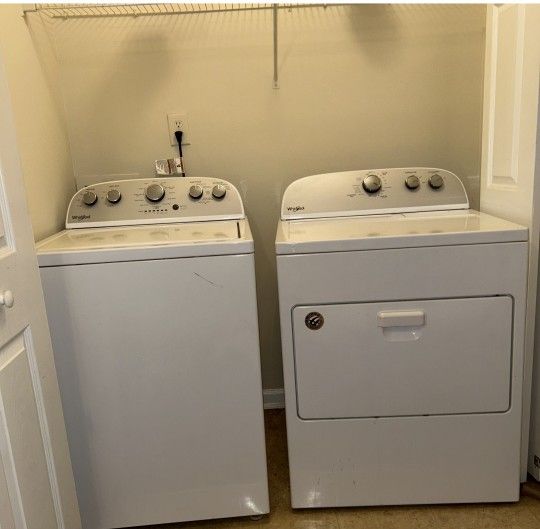  Whirpool Super Capacity Washer & Dryer