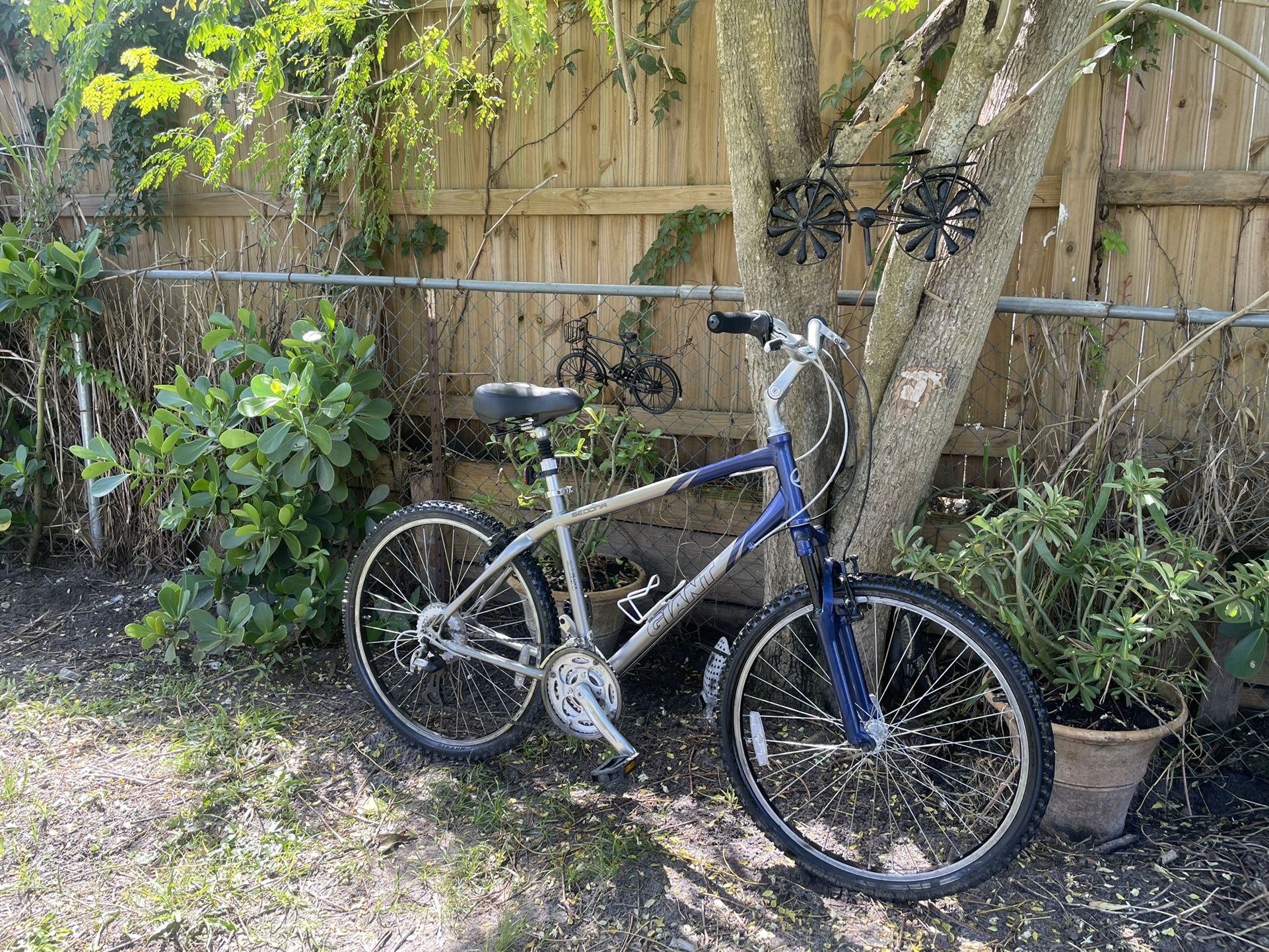 26 GIANT SEDONA 3-7 SPEED READY TO RIDE - TUNE UP DONE ✅