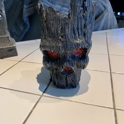 Creepy Halloween 🎃 Tabletop Resin Skull Planter