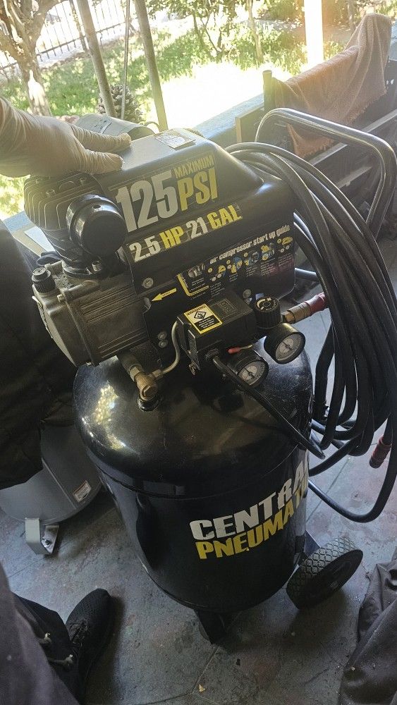 21 Gallon Air Compressor