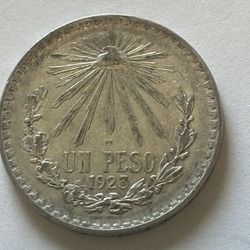 1923 Mexico 1 Peso Cap & Rays .720 Silver Coin