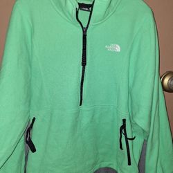 The North Face  women Attitude 1/4 Zip Fleece Pullover Green Size XXL i think its a large $45