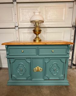 Vintage Wooden Cabinet