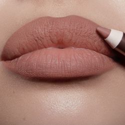 Best seller! Charlotte Tilbury💕👄”PILLOW  TALK” original 👄💕Lip Cheat 