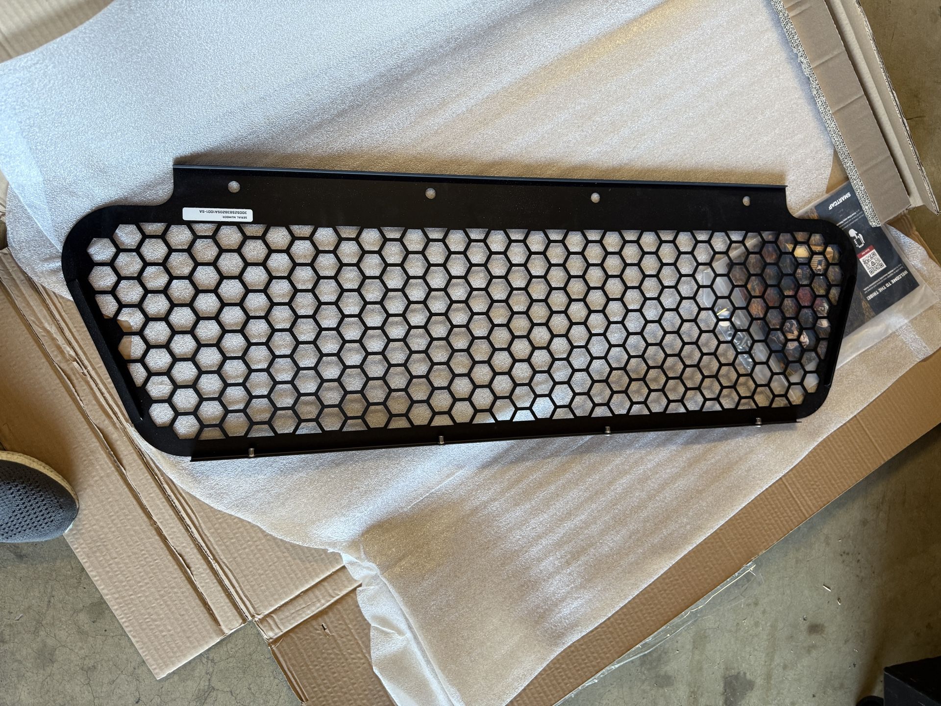 RSI SmartCap SA EVOc Series Security Screen for Full Size Trucks | Part# SA1001