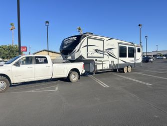 5th Wheel Trailer / TOW