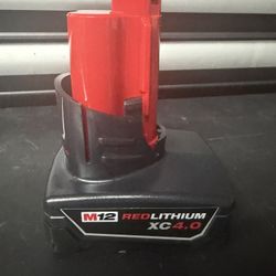 Milwaukee M12 12-Volt Lithium-Ion XC Extended Capacity Battery Pack 4.0Ah