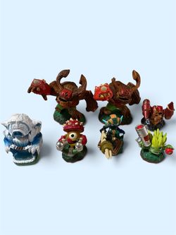Skylanders Figures Lot of 7