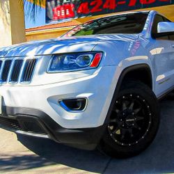 2016 Jeep Grand Cherokee Laredo 4WD
