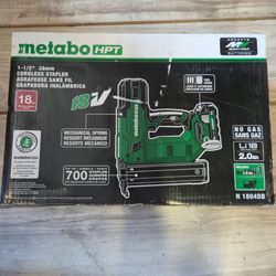 Metabo HPT MultiVolt 18 -Gauge 1-1/2-in Narrow Crown Finish Stapler With Battery And Charger #84690