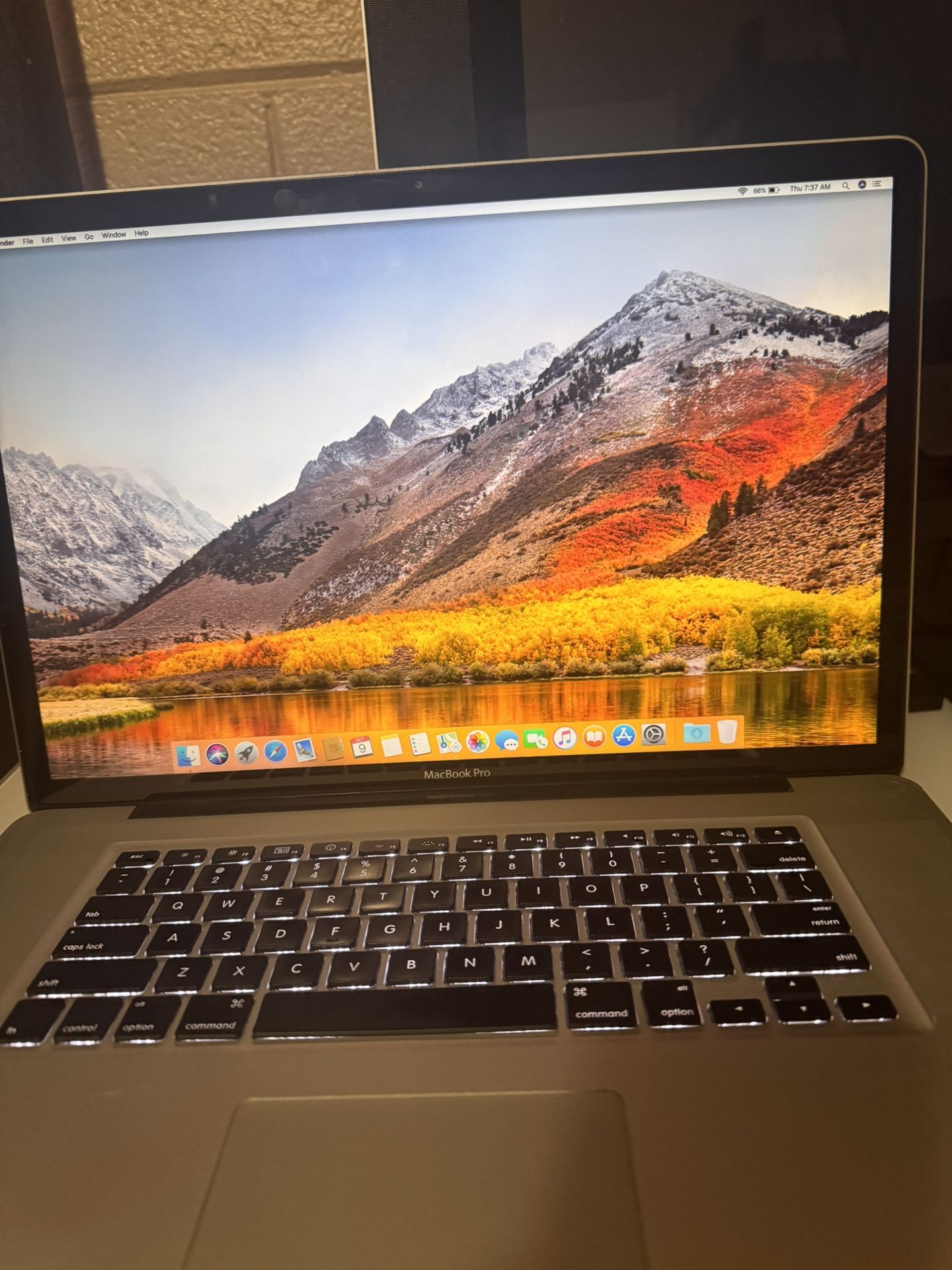 MacBook Pro 17”