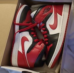 Air Jordan 1 Mid Sneakers