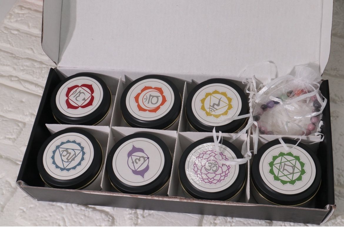 Gift Box x7 of Amazing Chakra Scented Candles