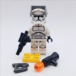 LEGO Star Wars Clone Trooper Minifigure with Visor, Weapons, Accessories