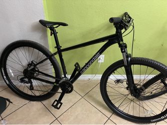 Cannondale size M 29” tires