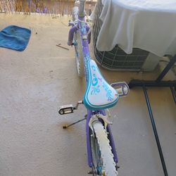 Girls Schwinn Bike