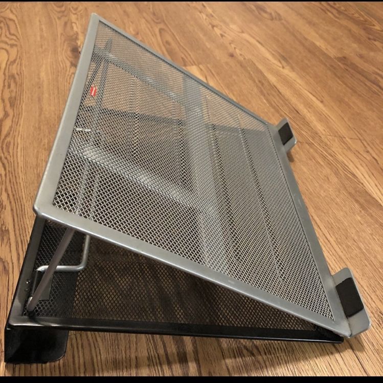 Laptop stand adjustable metal/mesh Rubbermaid