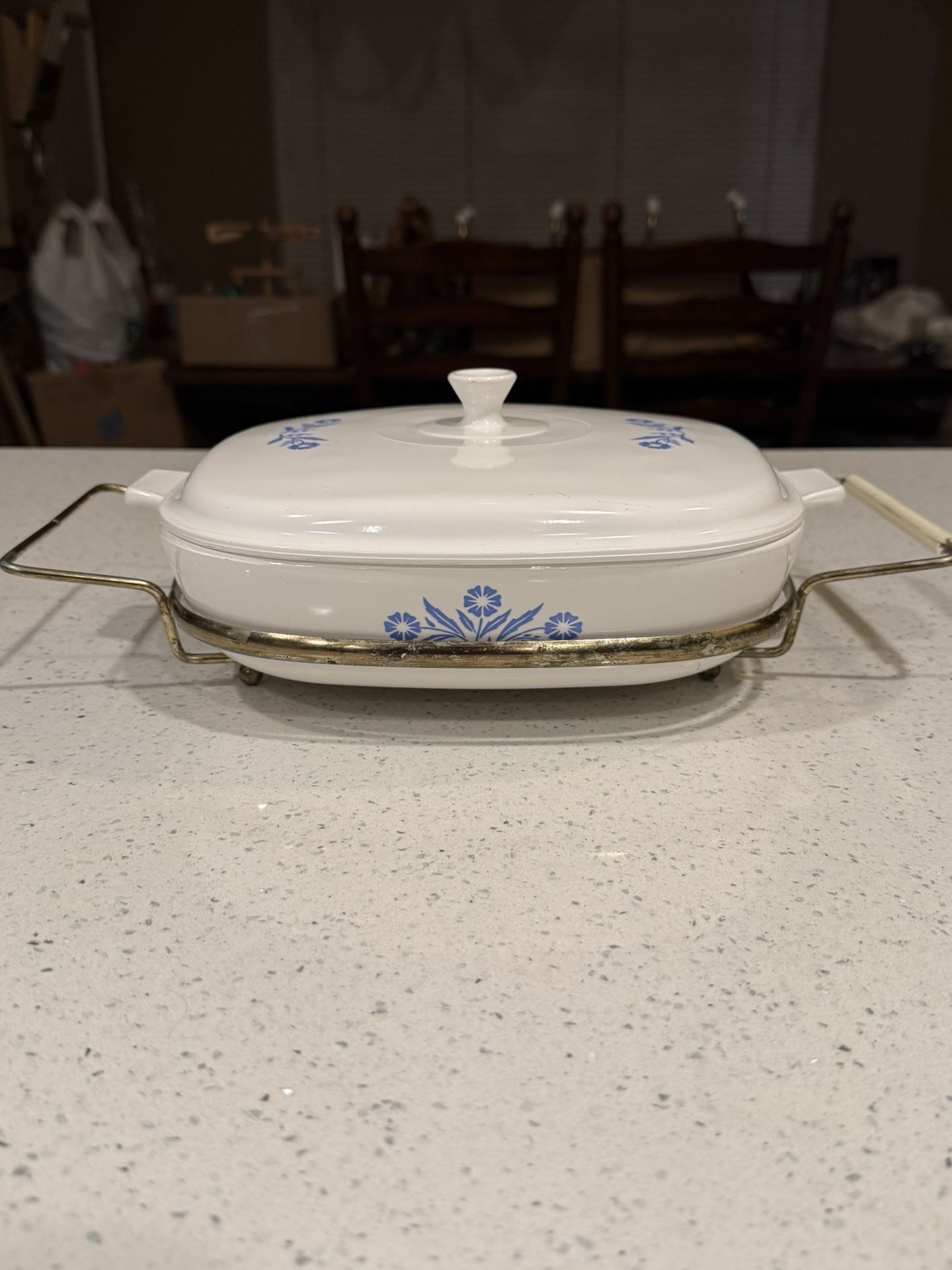 VINTAGE CORNING WARE BLUE CORNFLOWER CASSEROLE W/SUPPORT W/LID  B 3O MADE IN USA