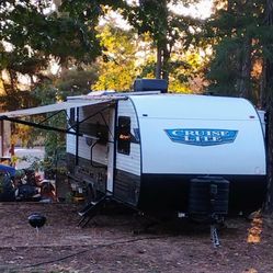 2024 Cruise Light Buck House Trailer