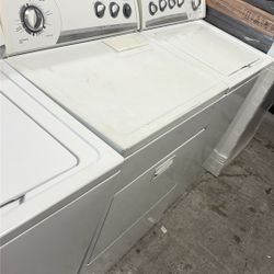 Whirlpool washer And Dryer Set Gas 