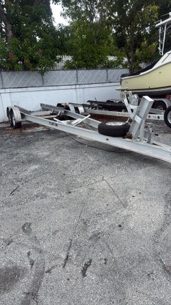 Dual axle aluminum float on trailer