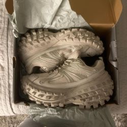 Balenciaga ‘Defenders’ Beige Size 11