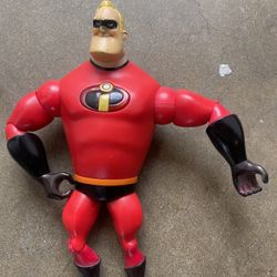Disney Collection Incredibles 2 Mr. Incredible Talking 11" Punch & Play Figure
