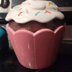 Cookie Jar - "Cupcake"