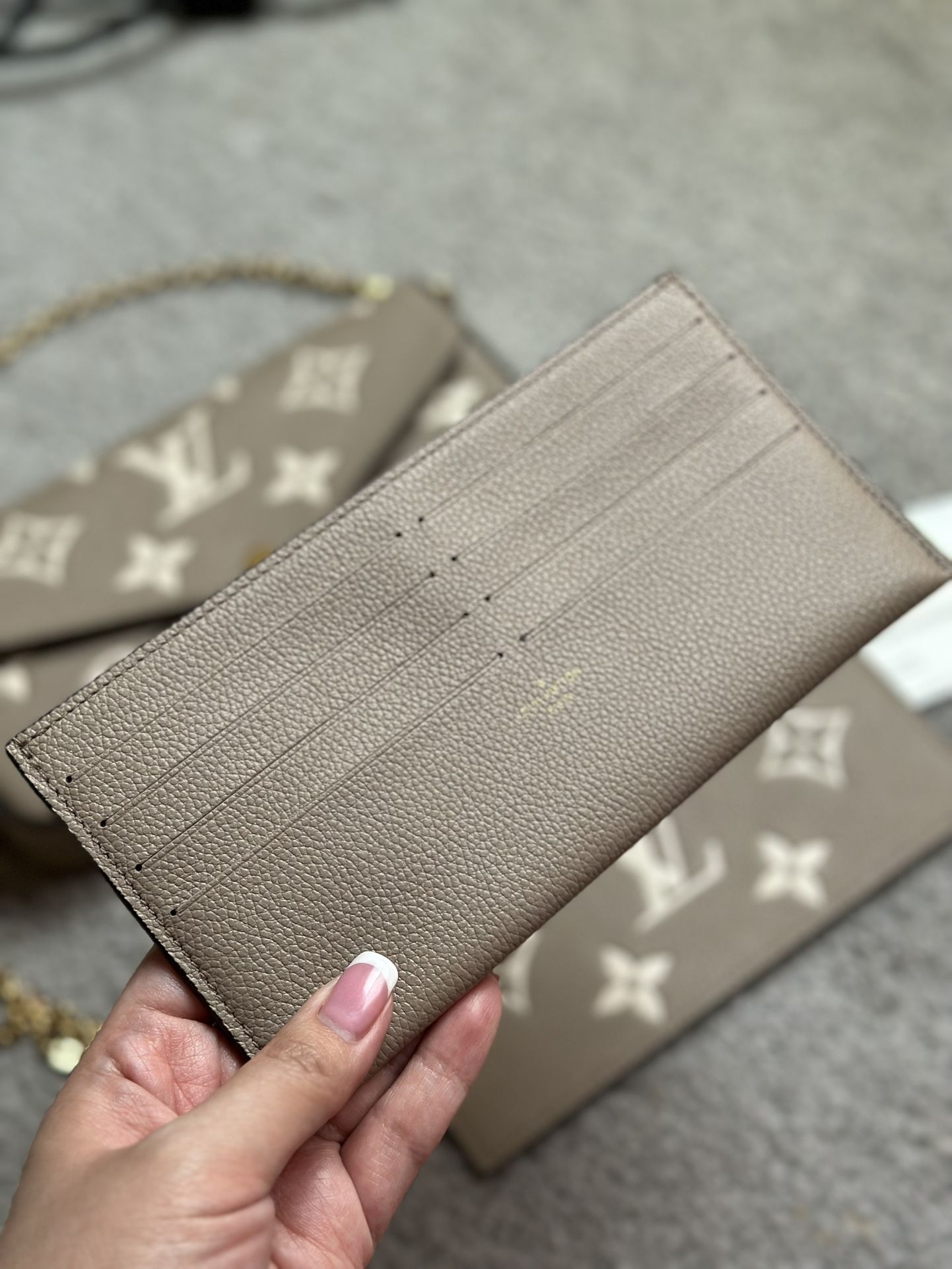 Louis Vuitton Felicie Pochette Monogram Empreinte Leather Bag for Sale in  Las Vegas, NV - OfferUp