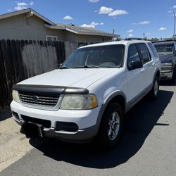 2002 Ford Explorer