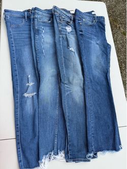 Jeans size 4S Abercrombie / Zara / Guess