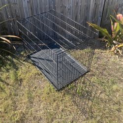 LARGE DOG CRATE