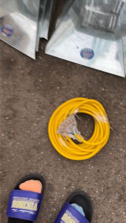 Extension cord 25ft 12/3 gauge