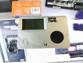 Qwik Tune QT15 Guitar & Bass Tuner