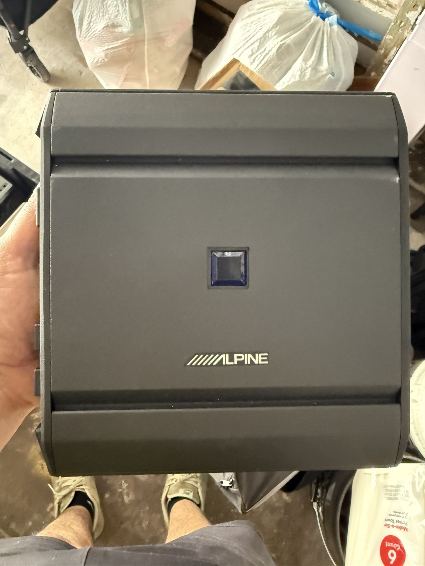 Alpine Amplifier
