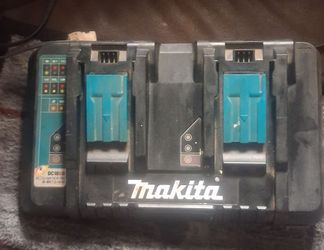 Makita DC18RD 18V Lithium-Ion Dual Port Rapid Optimum Charger with USB Port