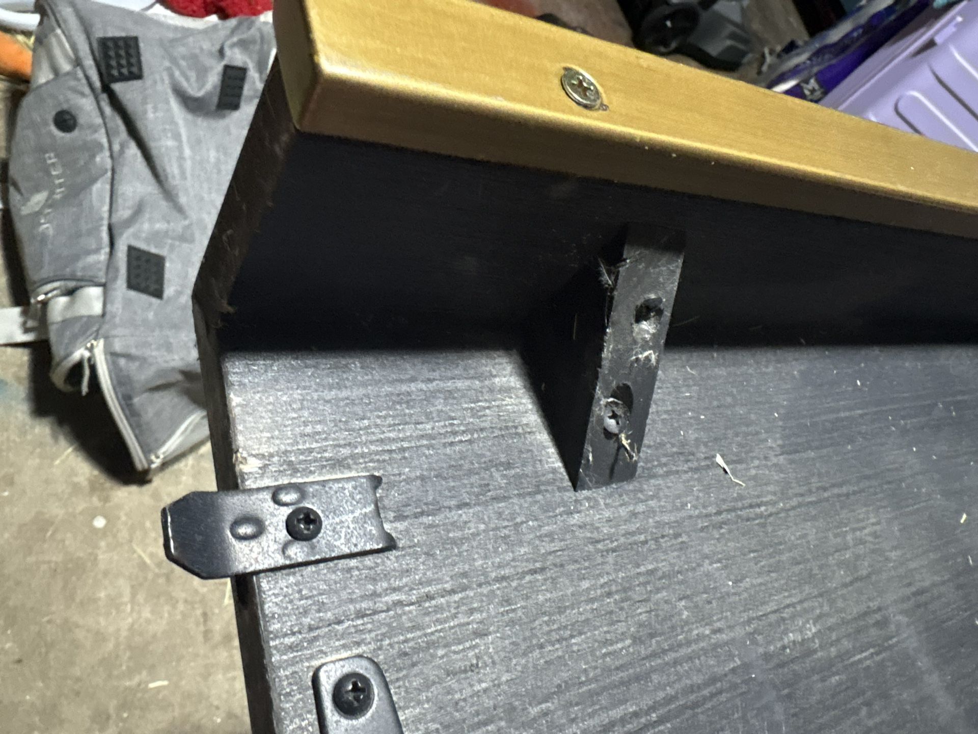 Expandable Table With Center Piece And 4 Chairs 