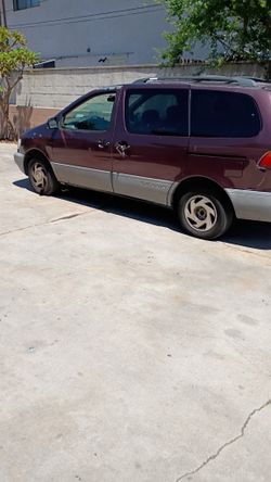 toyota siena