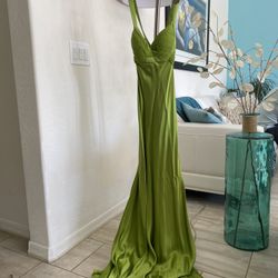 Elegant Dress For Graduation 