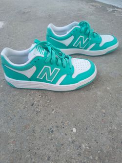 New Balance 480 Low Top Sneakers Green/White Unisex. Size 2.5 Youth, 4 Womens. Excellent condition