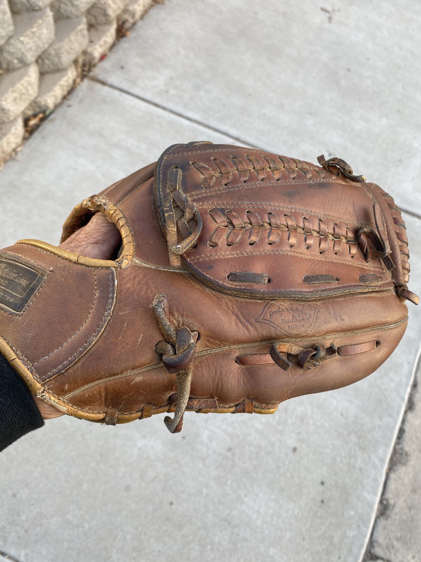 Leather Adult Baseball Glove Size 12.5” RHT Ted Williams