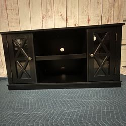 TV CONSOLE ENTERTAINMENT CENTER TABLE
