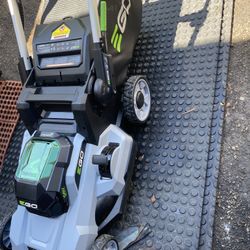 New Never Used EGO LM2114 56 Volt Battery Powered Lawn Mower 449$ New 