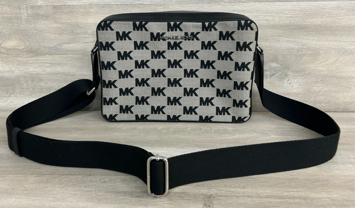 MICHAEL KORS JET SET MESSENGER CROSSBODY SHOULDER BAG(PO1022059)