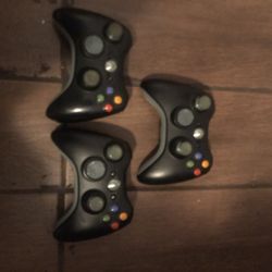 X Box 360 Wireless Controllers 3 Total