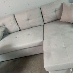 BRAND NEW SECTIONAL SLEEPER COUCH WITH CUP HOLDERS