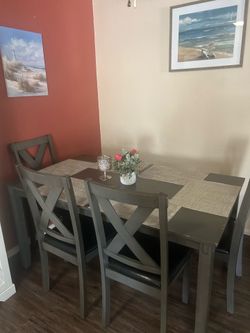 Dinning table for 6