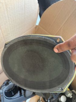 Chrysler 300 speakers