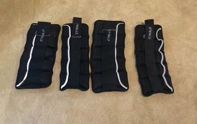 Adjustable black ankle weight Kit